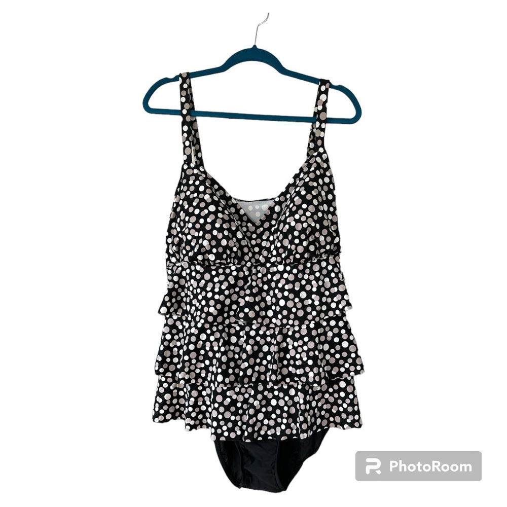 Plus size Black Bathing suit, One piece with polka dot pattern- Size‎ 20w